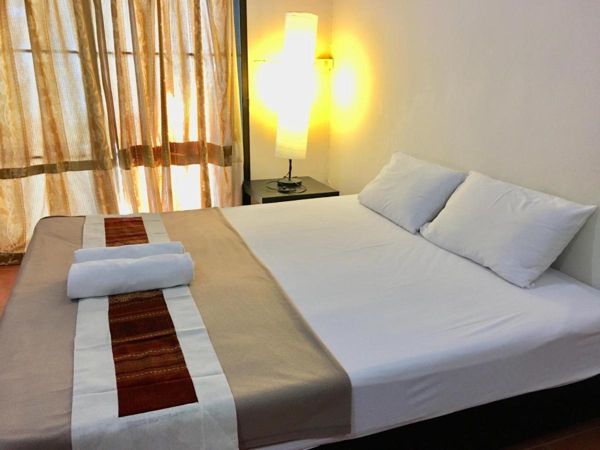 Anchana House Jomtien Beach Exterior photo