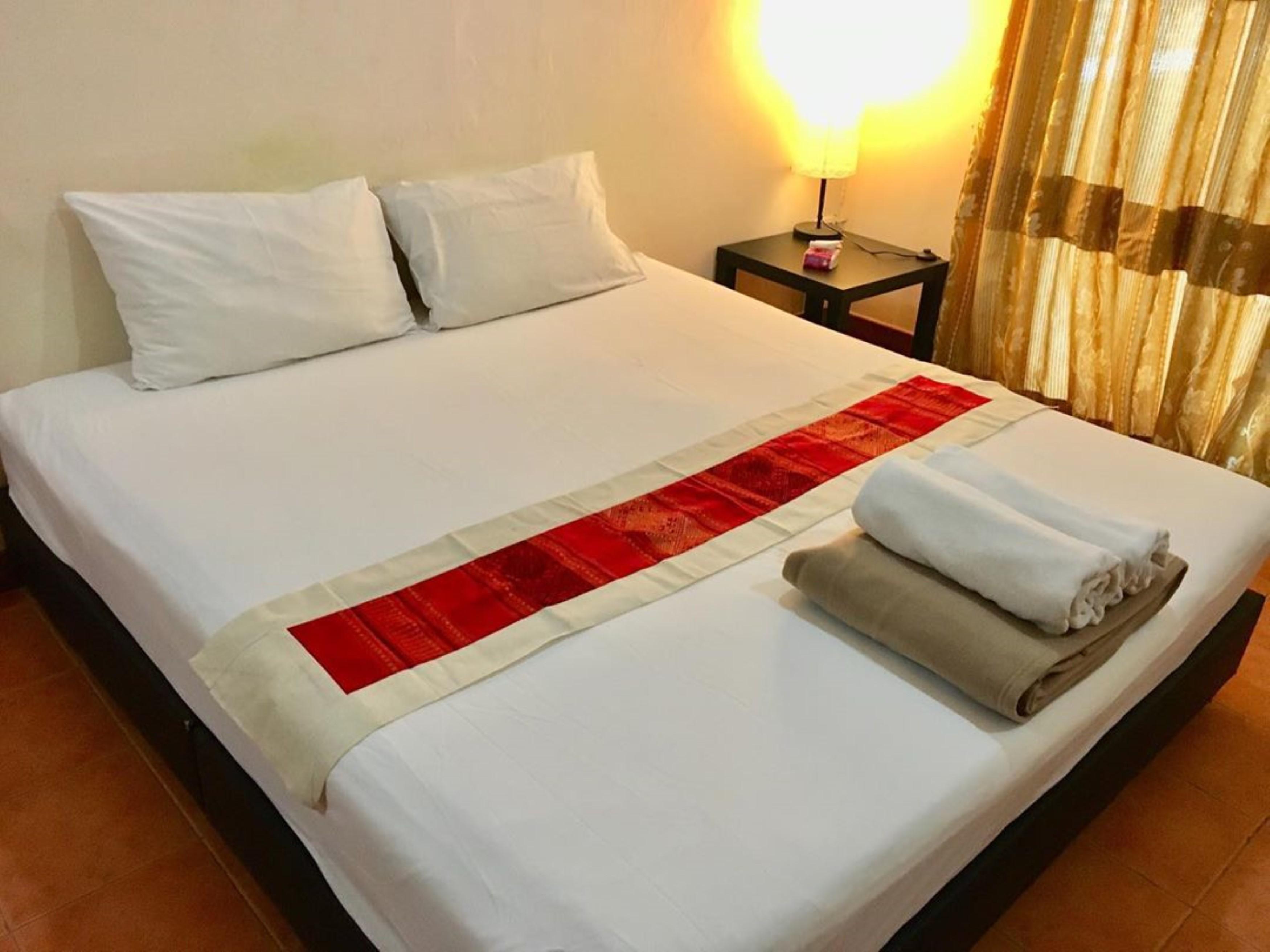 Anchana House Jomtien Beach Exterior photo