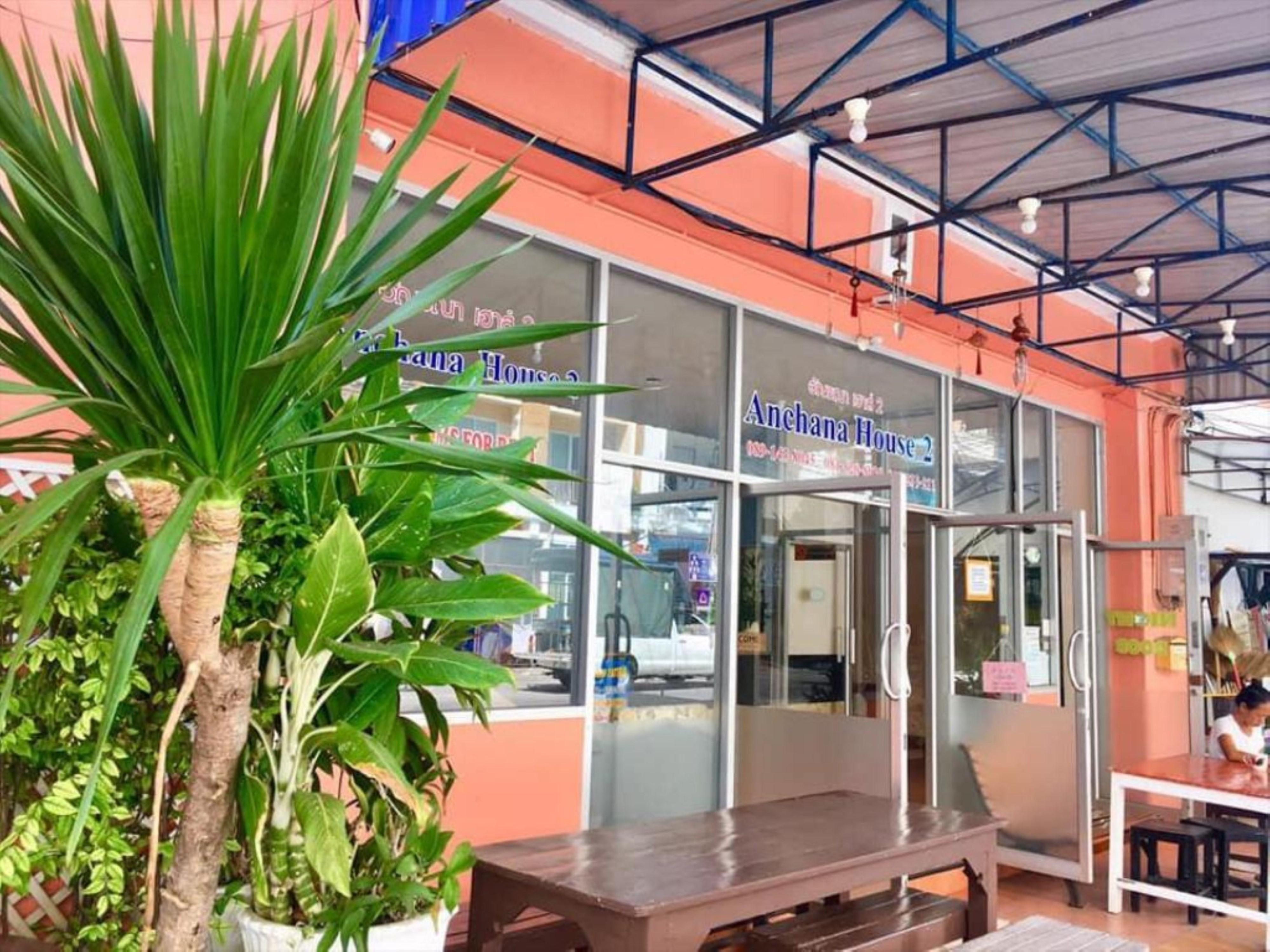 Anchana House Jomtien Beach Exterior photo