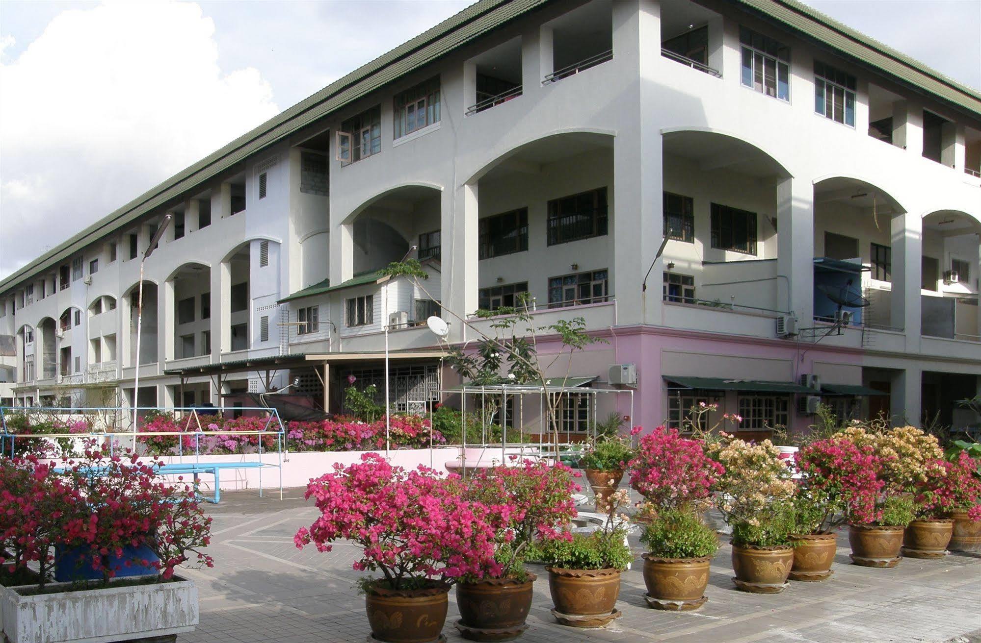 Anchana House Jomtien Beach Exterior photo
